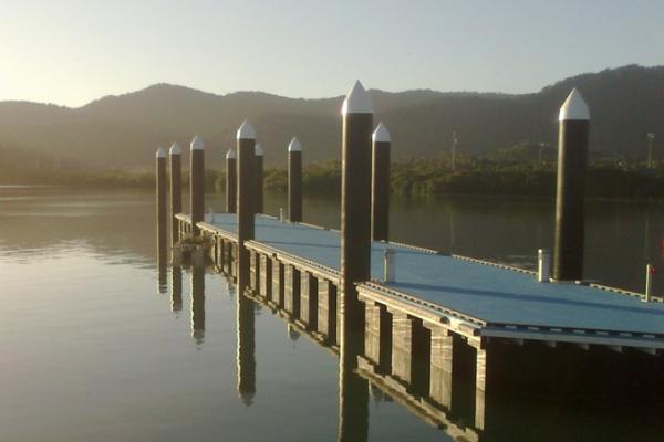 airlie-pontoon-1-02042012043