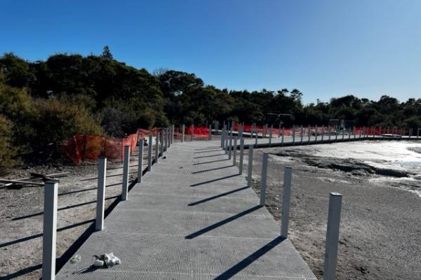 Sulphur Point boardwalk and posts 6